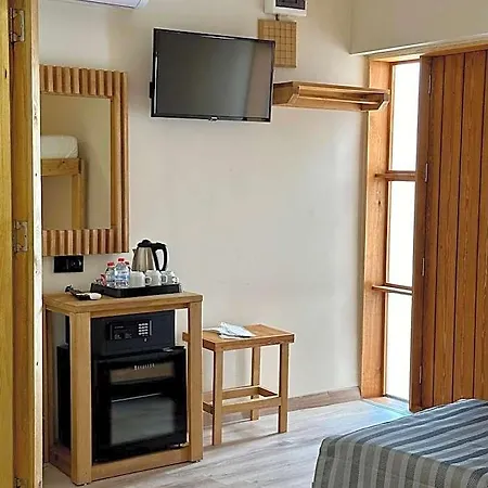 Konagi Hotell *